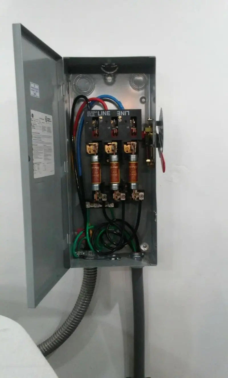 Three-phase disconnect switch installed for Electrical Wiring & Rewiring in River Road